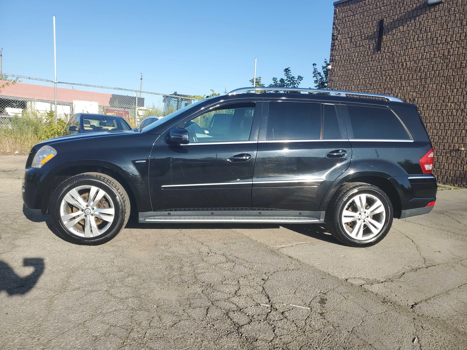 Mercedes-Benz GL * 350 BlueTEC * CARFAX * БЕЗ ПЪРВОНАЧАЛНА ВНОСКА, снимка 2 - Автомобили и джипове - 56064886