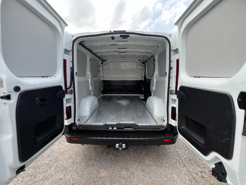 Renault Trafic 2.0DCi 145k.c./3-МЕСТЕН/160277км./Серв. история/, снимка 10 - Бусове и автобуси - 50625397