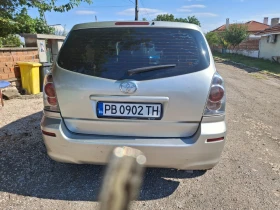 Обява за продажба на Toyota Corolla verso 2.2 ~50 000 лв. - изображение 4