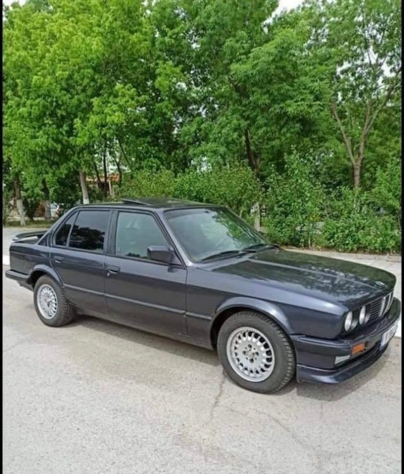 BMW 320 2.0i, снимка 4 - Автомобили и джипове - 47581474