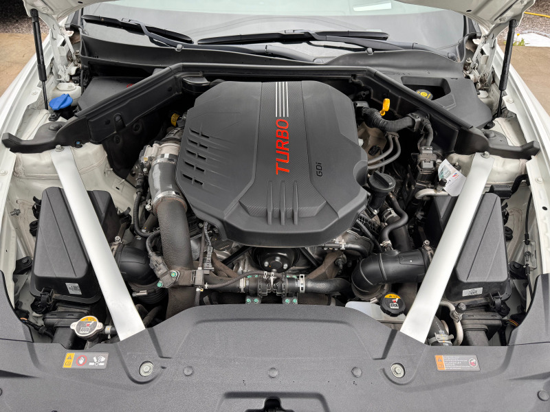 Kia Stinger 3.3 V6* GT* AWD* BREMBO* HEAD UP* 360* H&K, снимка 16 - Автомобили и джипове - 45822907