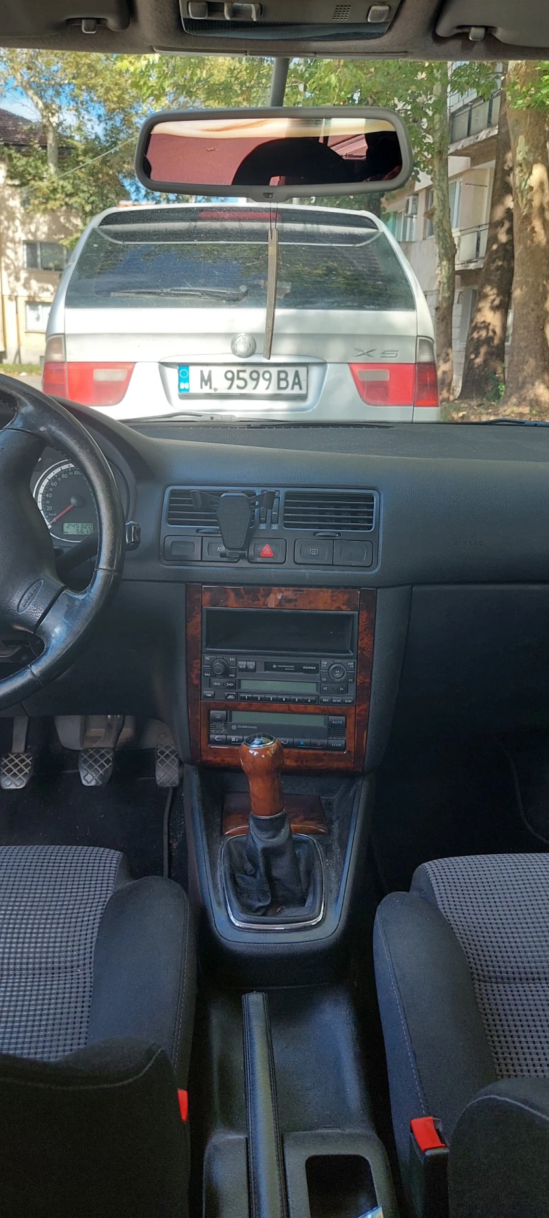 VW Bora, снимка 5 - Автомобили и джипове - 48504719