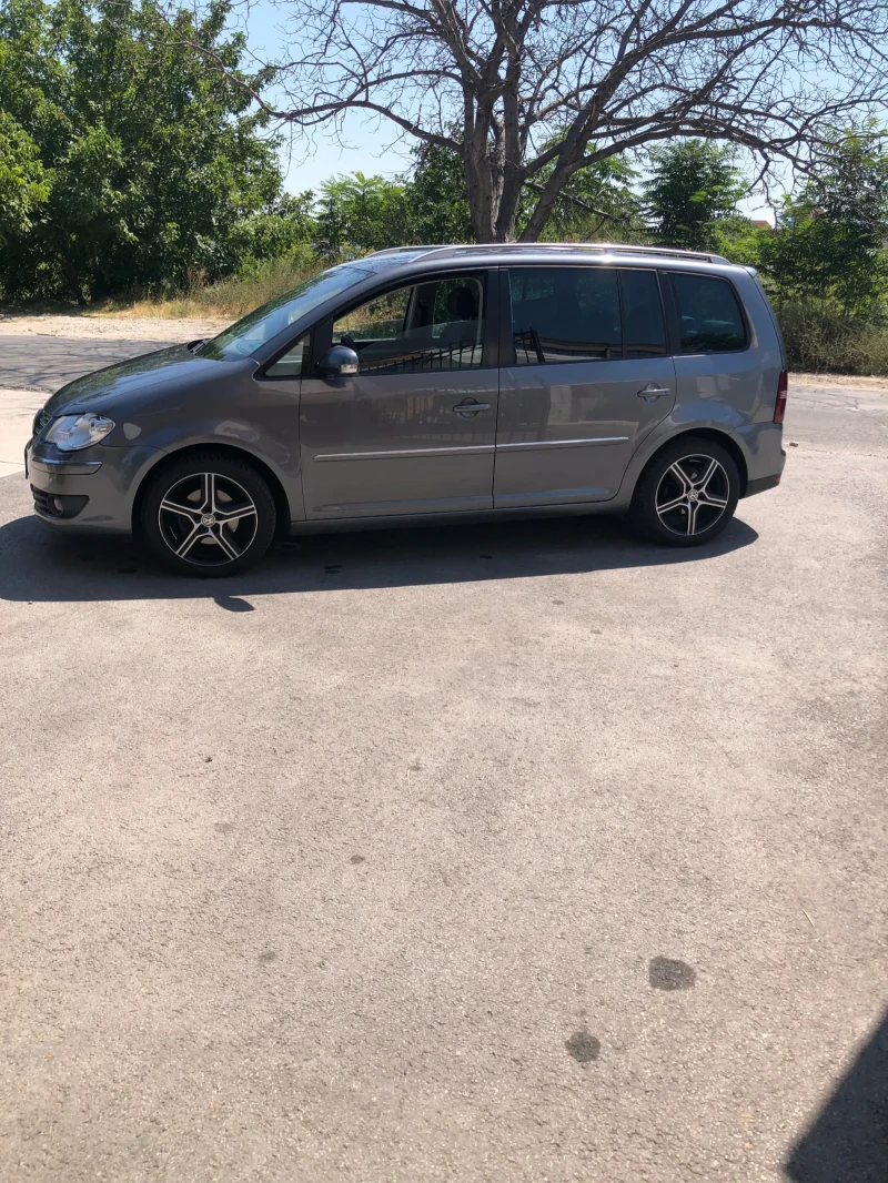 VW Touran Bmm, снимка 1 - Автомобили и джипове - 48712735