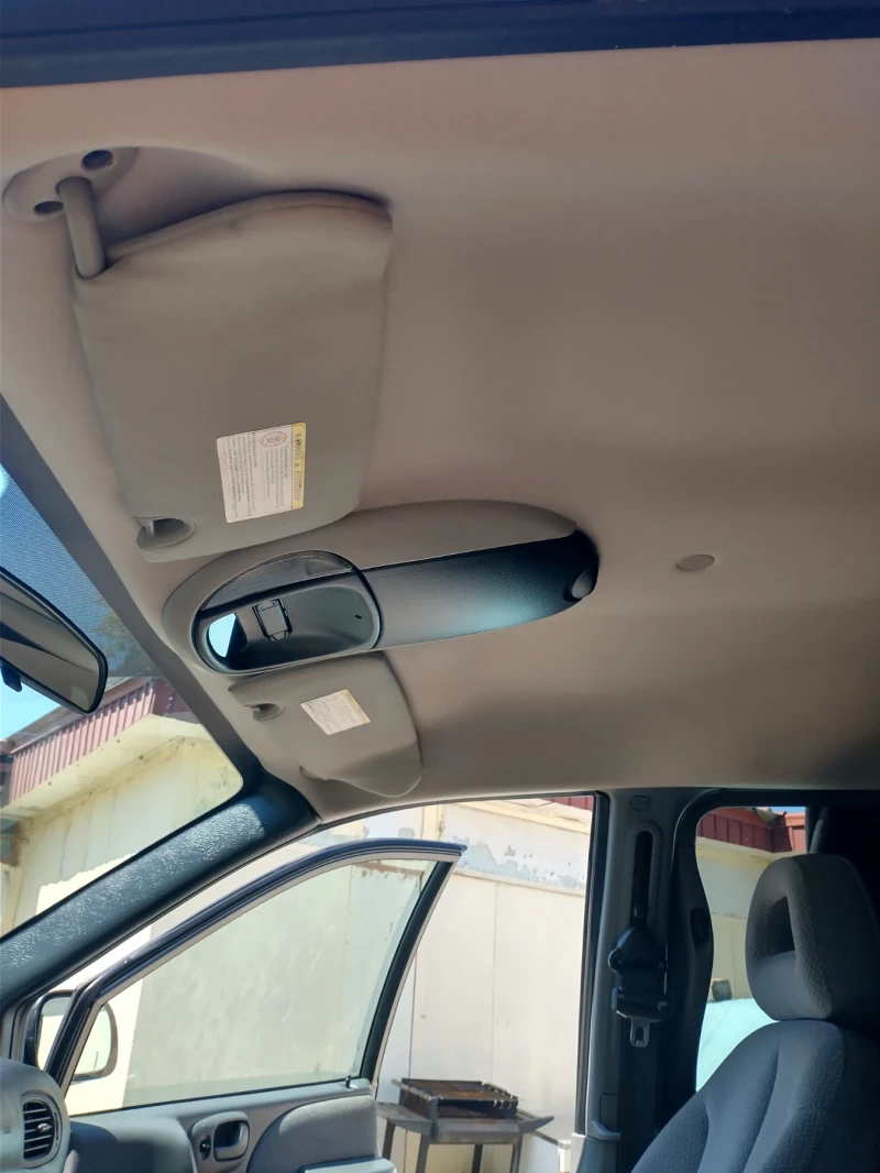Chrysler Voyager, снимка 6 - Автомобили и джипове - 51314069