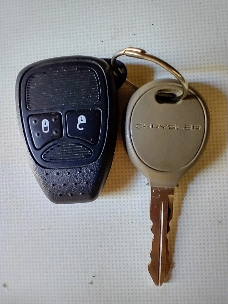 Chrysler Voyager, снимка 14 - Автомобили и джипове - 51314069