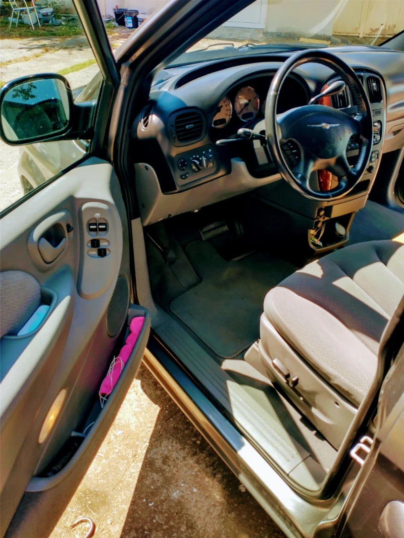 Chrysler Voyager, снимка 8 - Автомобили и джипове - 51314069