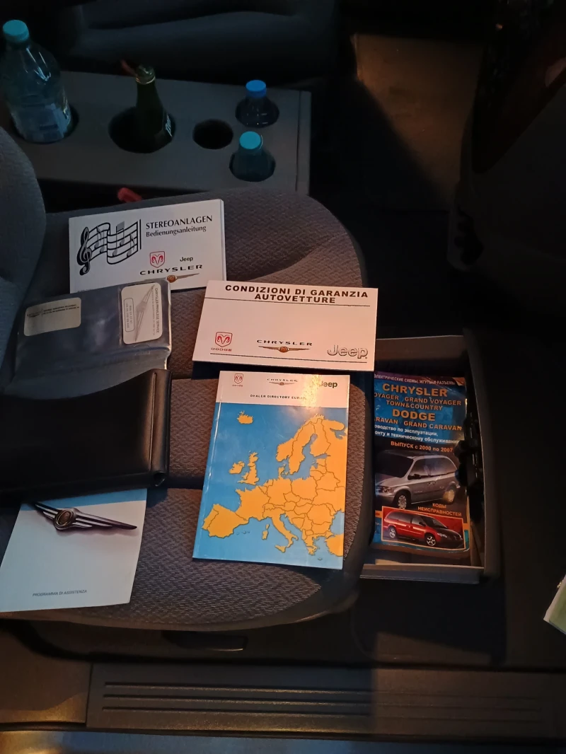 Chrysler Voyager, снимка 9 - Автомобили и джипове - 51314069