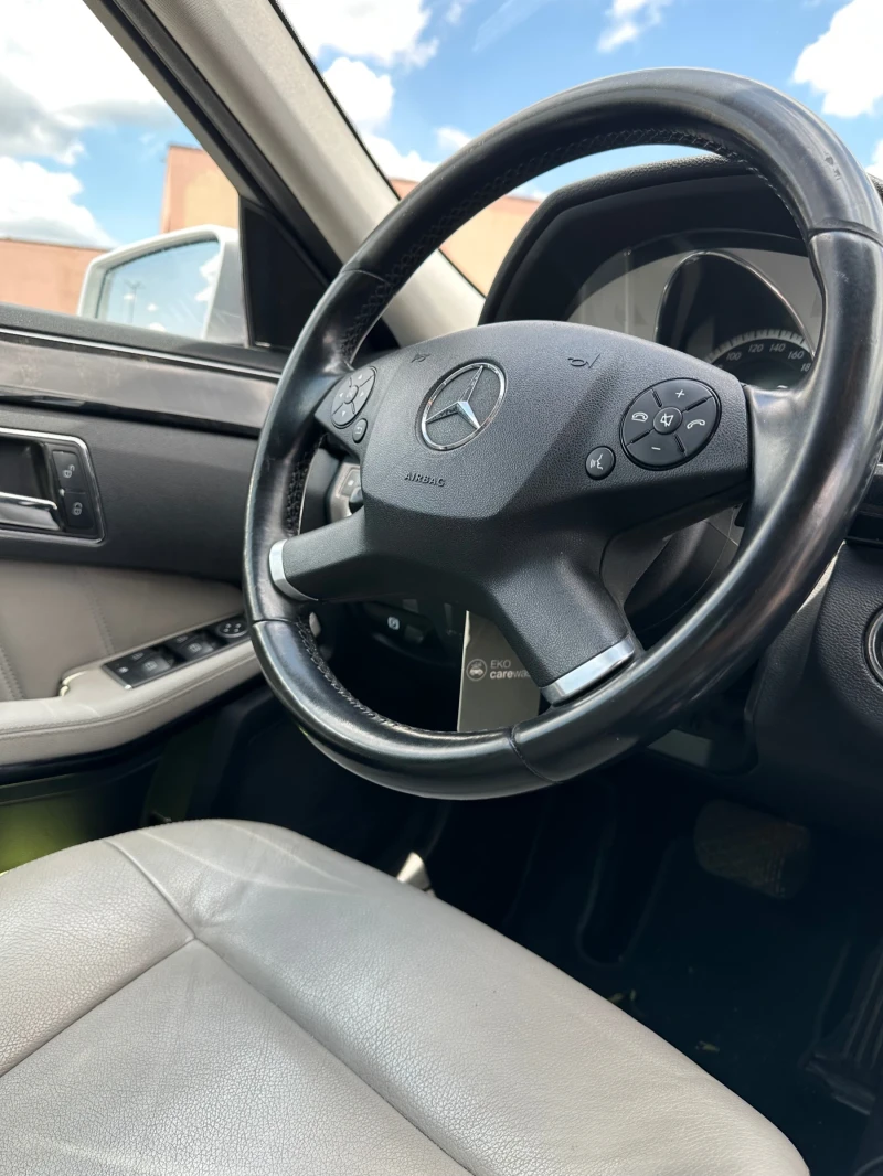 Mercedes-Benz E 350, снимка 8 - Автомобили и джипове - 51521630