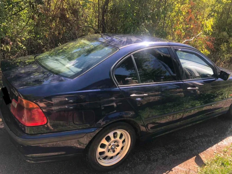 BMW 320 Седан, снимка 3 - Автомобили и джипове - 52621185