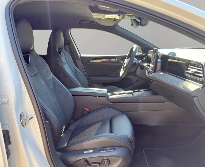 VW Passat 2.0 TDI R Line Ergo Active, снимка 12 - Автомобили и джипове - 51819091