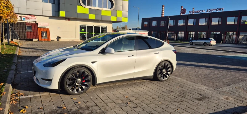 Tesla Model Y Preformance, снимка 2 - Автомобили и джипове - 52657176