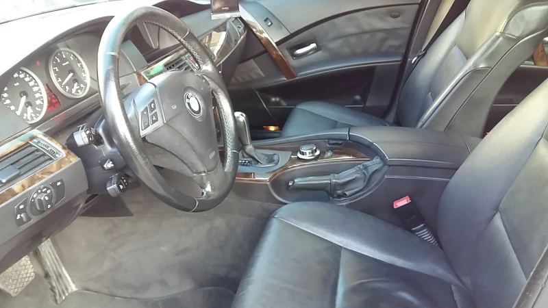 BMW 530 xi/Limited edition!, снимка 9 - Автомобили и джипове - 52353309
