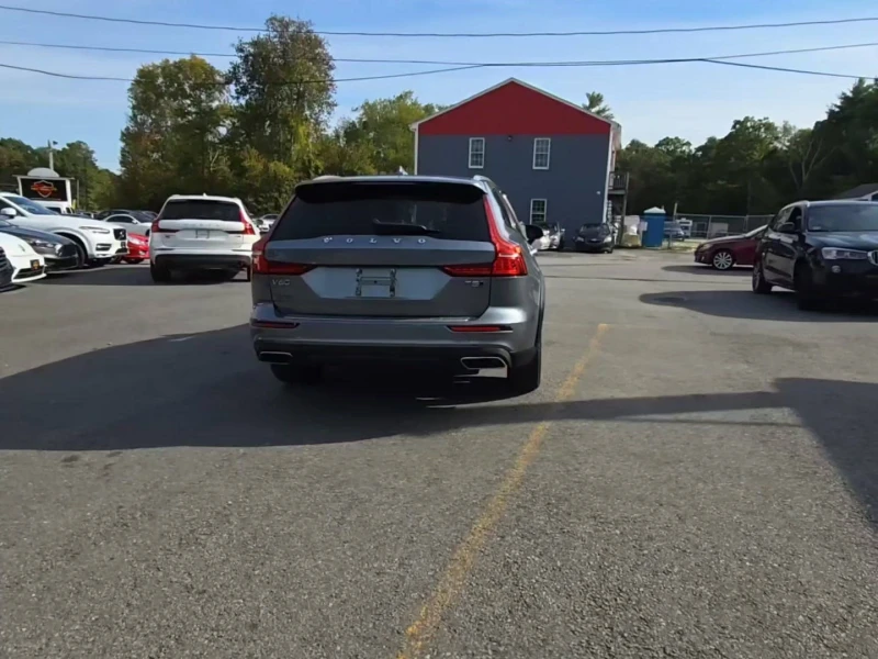 Volvo V60 Cross Country T5, снимка 4 - Автомобили и джипове - 52427657