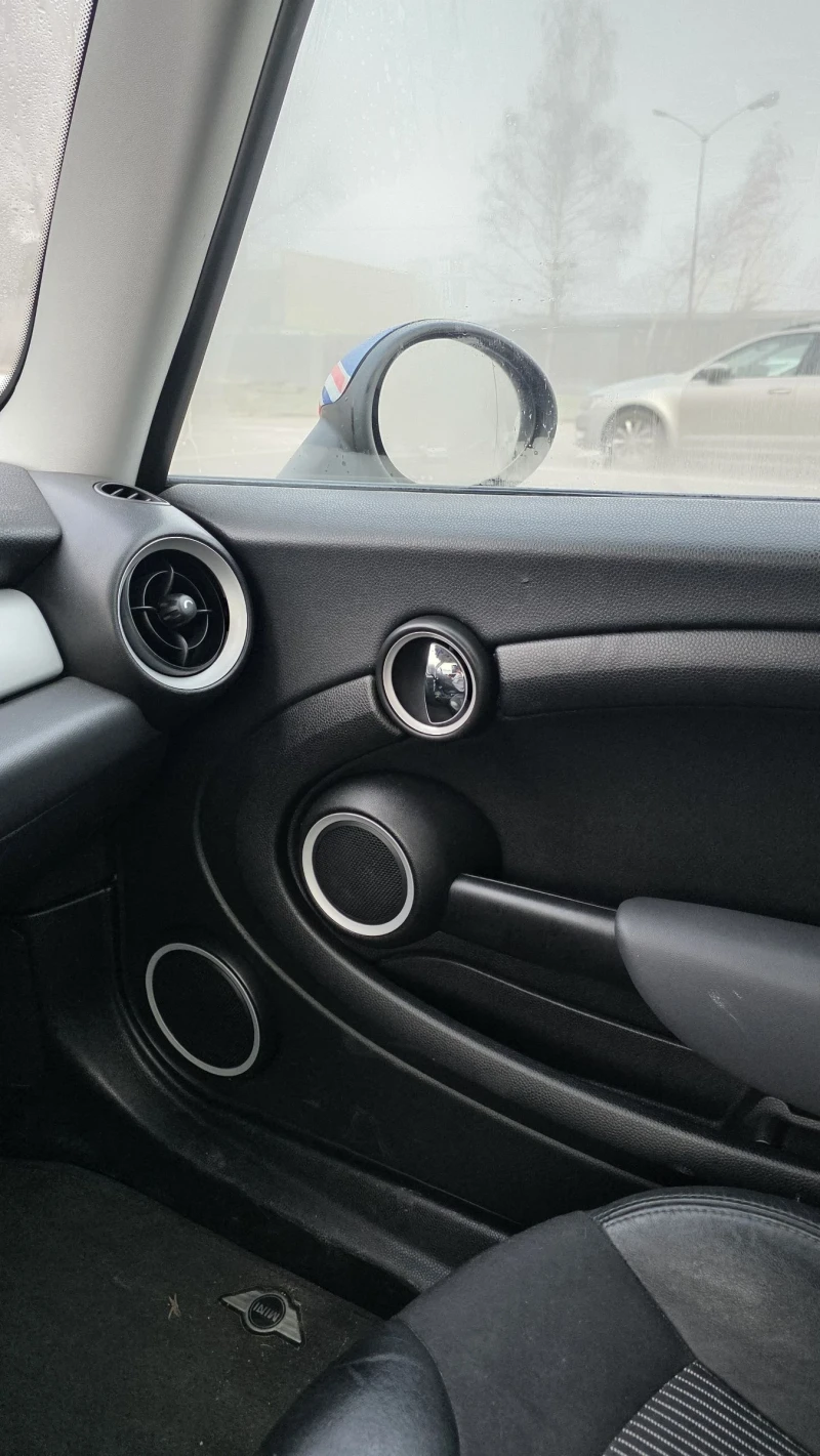 Mini One R56, снимка 12 - Автомобили и джипове - 52621770