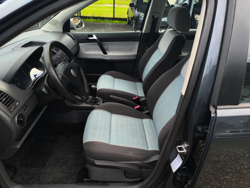 VW Polo FACE LIFT-1.4TDI-80кс-КЛИМАТИК-ТОП СЪСТОЯНИЕ !!! , снимка 9 - Автомобили и джипове - 52663063