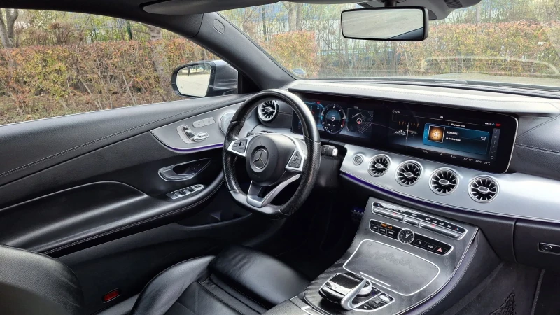 Mercedes-Benz E 220 AMG 4MATIC, снимка 8 - Автомобили и джипове - 52728647