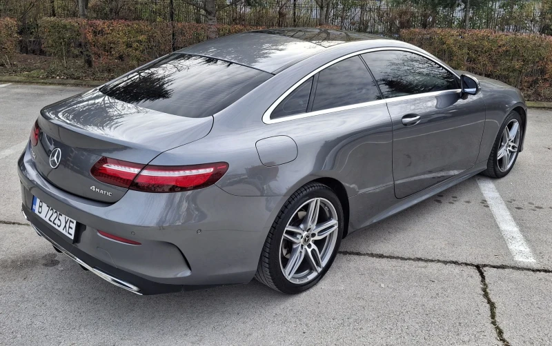 Mercedes-Benz E 220 AMG 4MATIC, снимка 4 - Автомобили и джипове - 52728647