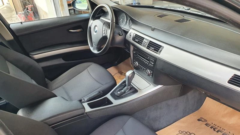 BMW 320 2.0d Автоматик, снимка 14 - Автомобили и джипове - 33463889