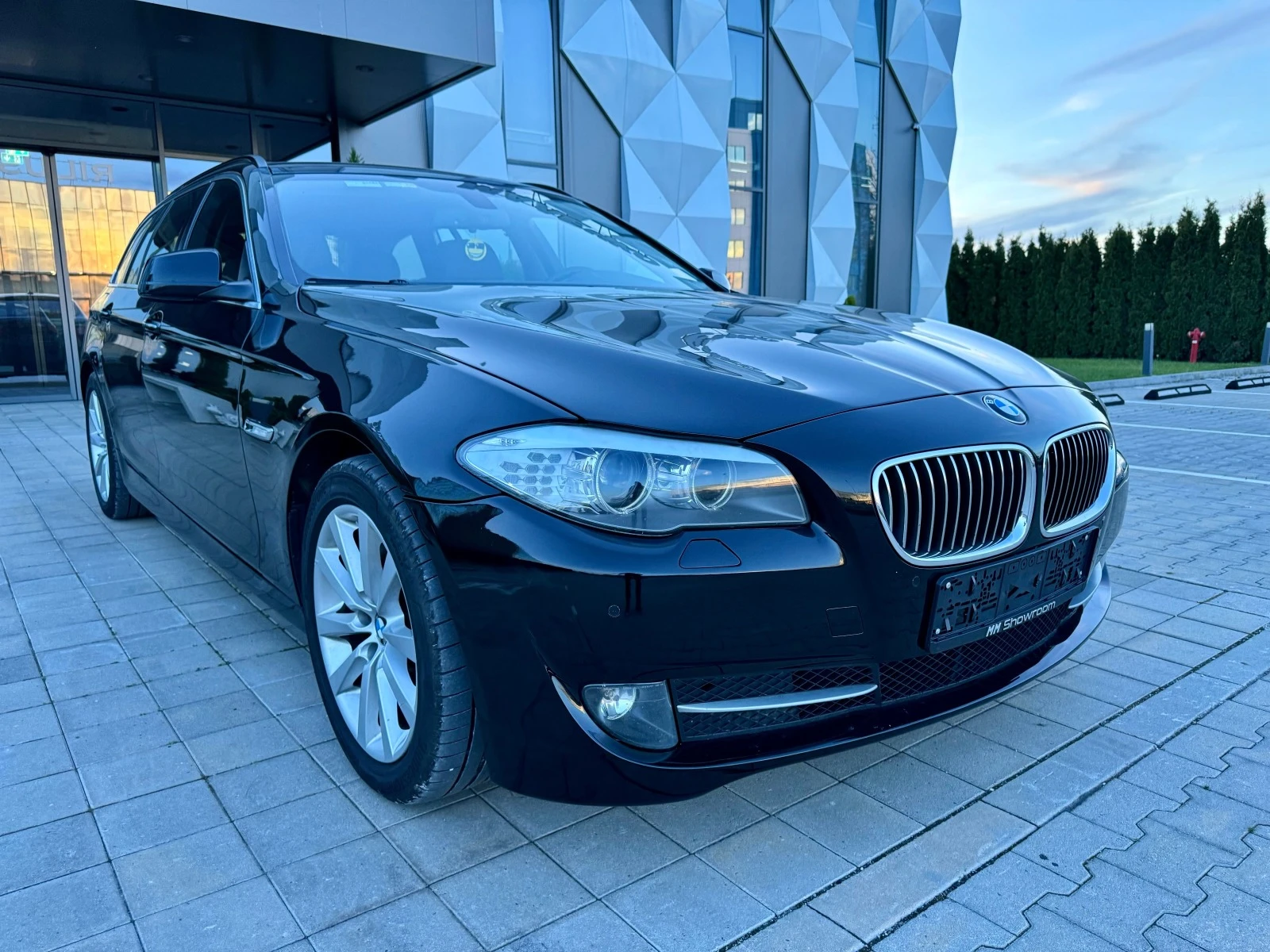 BMW 530 XD-COMFORT-ПАМЕТ-НАВИ-ЕЛ.БАГАЖНИК- - изображение 3