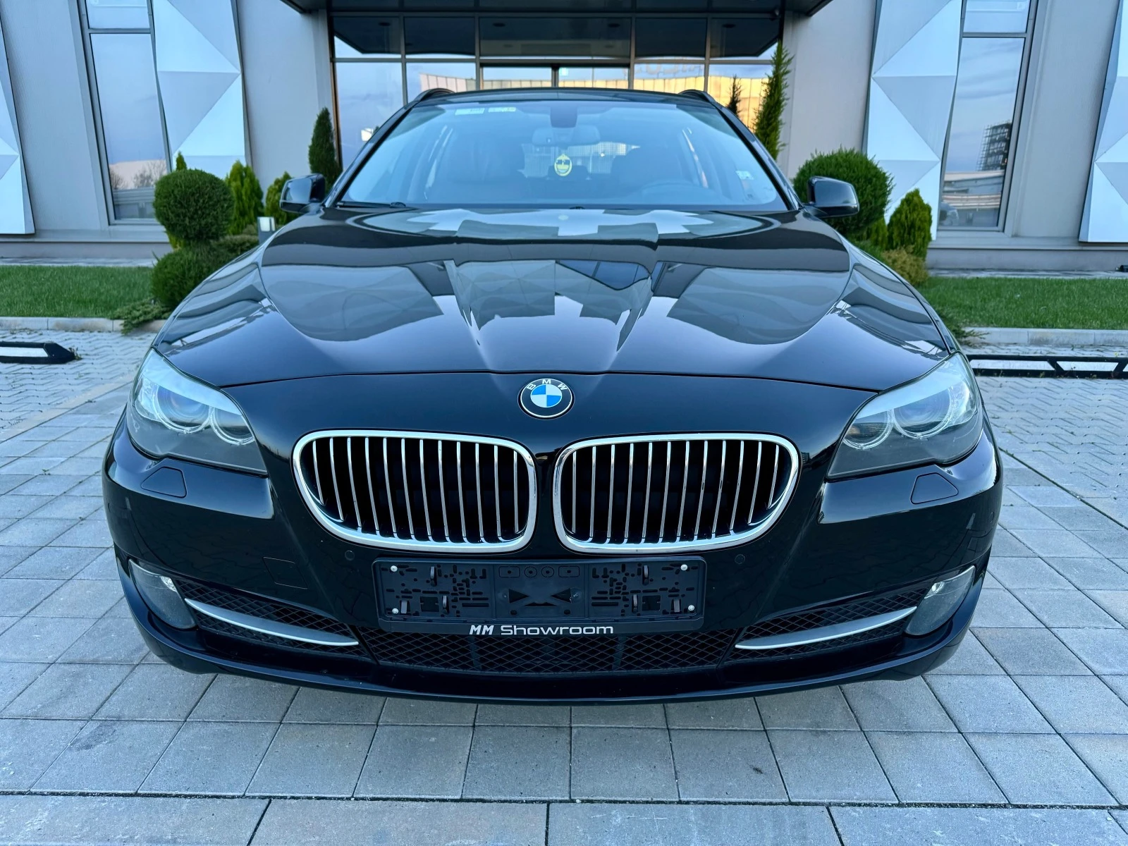 BMW 530 XD-COMFORT-ПАМЕТ-НАВИ-ЕЛ.БАГАЖНИК- - изображение 2