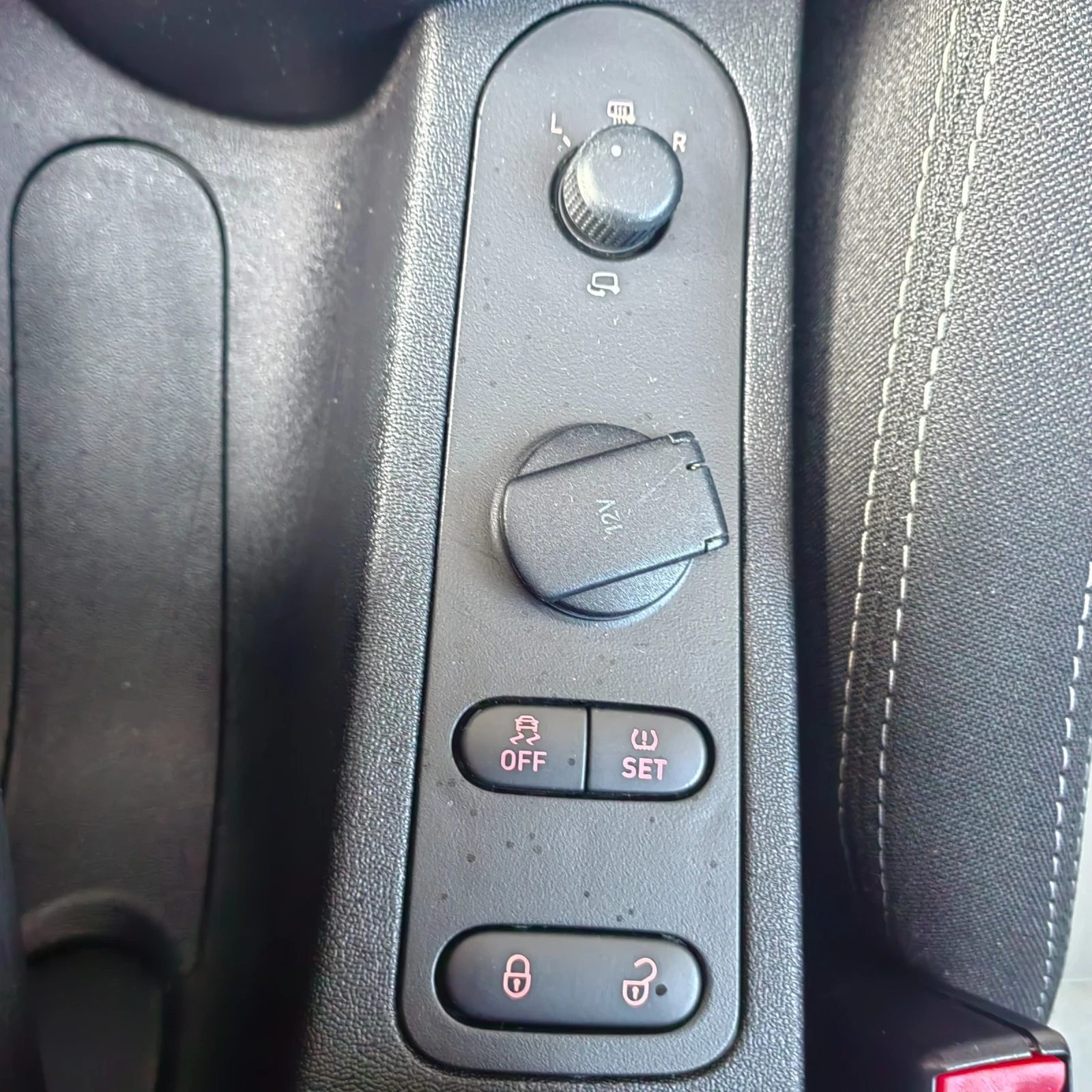 Seat Leon 2.0TDI  FR  | Mobile.bg   14