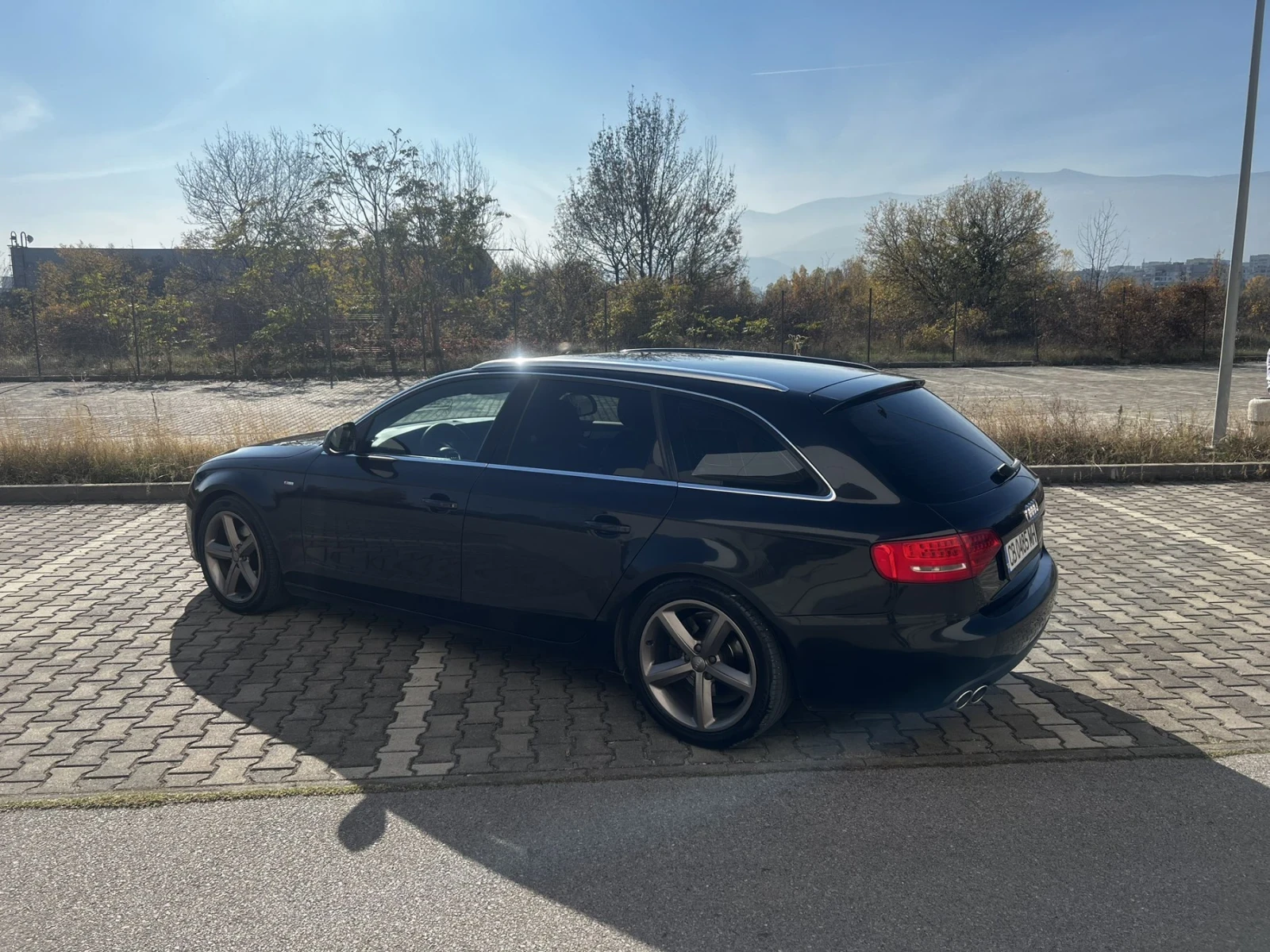 Audi A4 AVANT S-LINE - изображение 5