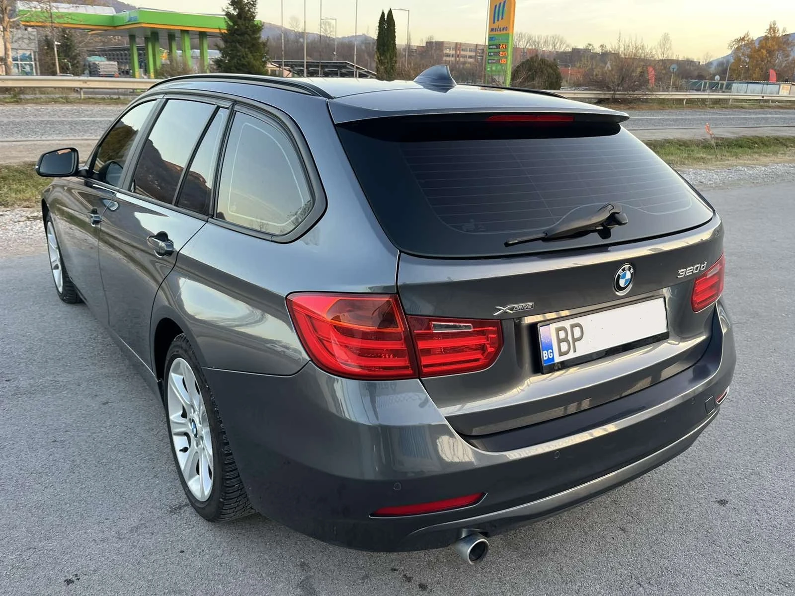 BMW 320 X-DRIVE 2.0TDI 184кс NAVI РЕГИСТРИРАНО ОБСЛУЖЕНО - изображение 5