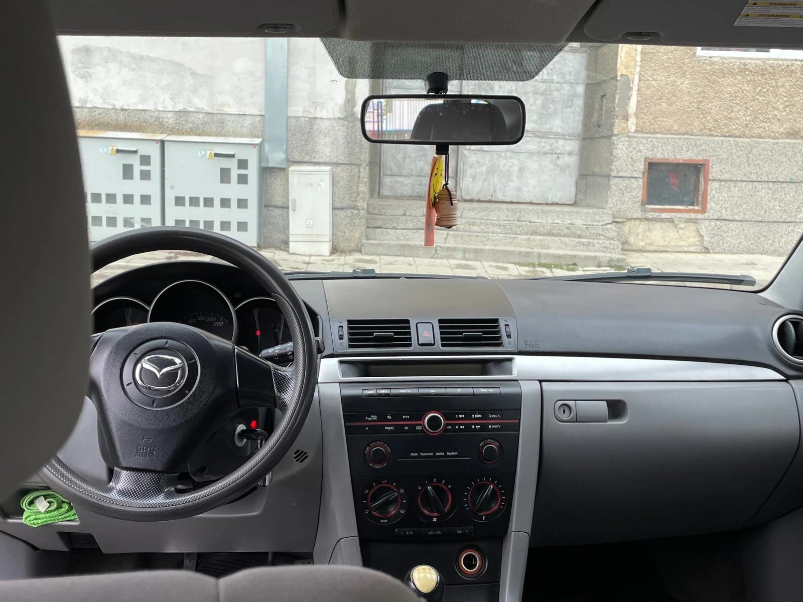 Mazda 3 1.3i - изображение 6