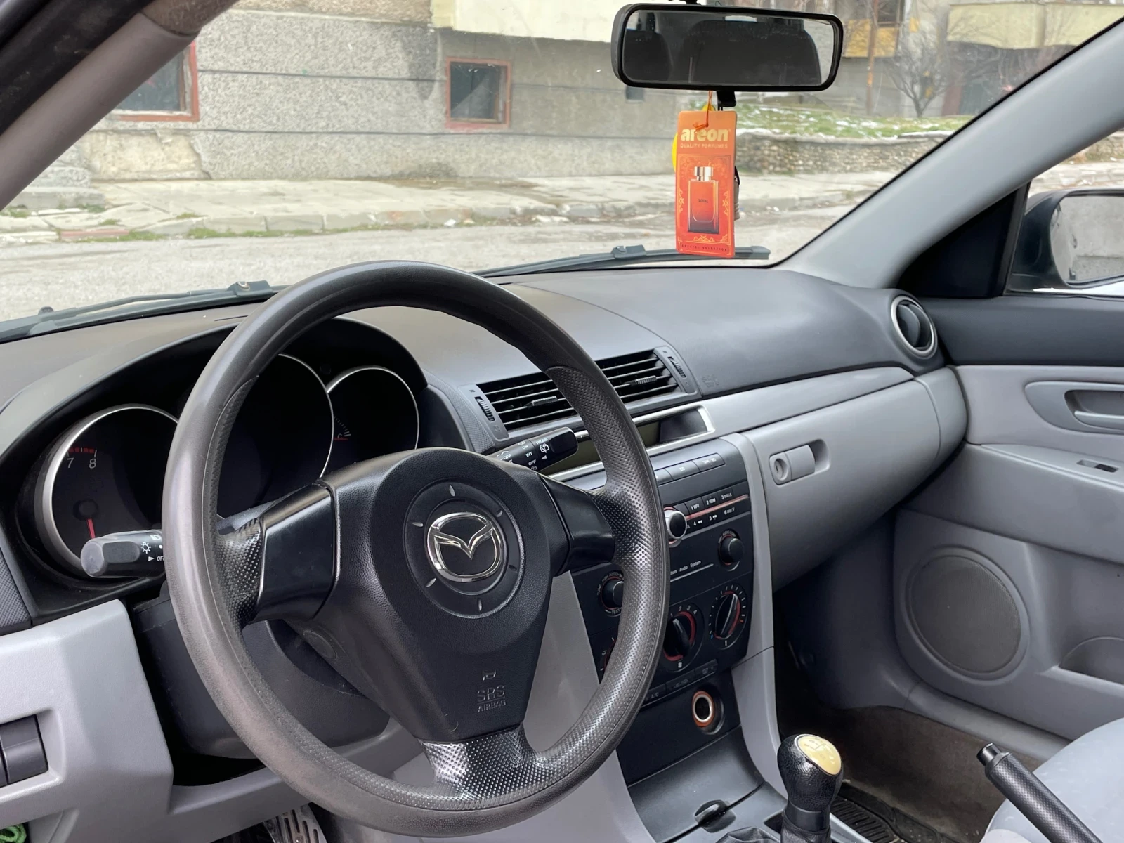 Mazda 3 1.3i - изображение 7