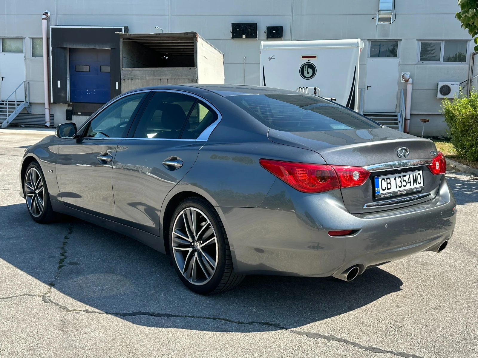 Infiniti Q50 2.2d 170 к.с. - изображение 3