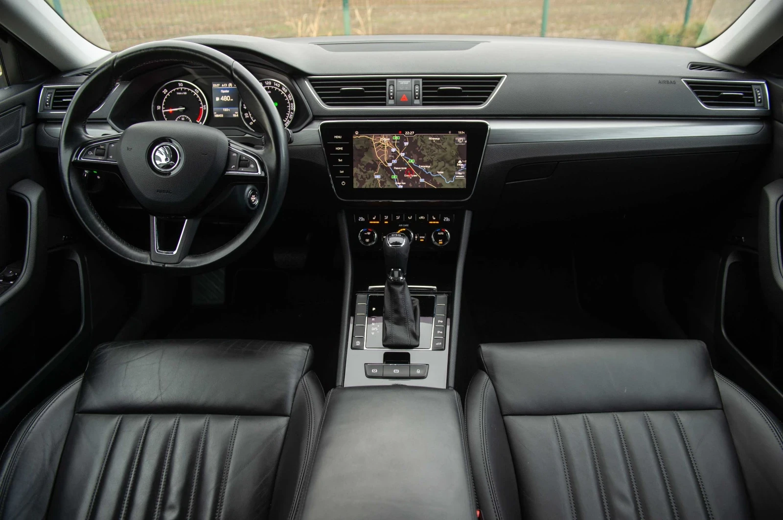 Skoda Superb AmbientLight, Park assist, distronic  - изображение 6