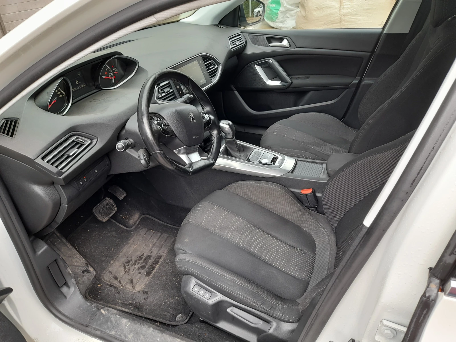 Peugeot 308 1, 2 tubro - изображение 6