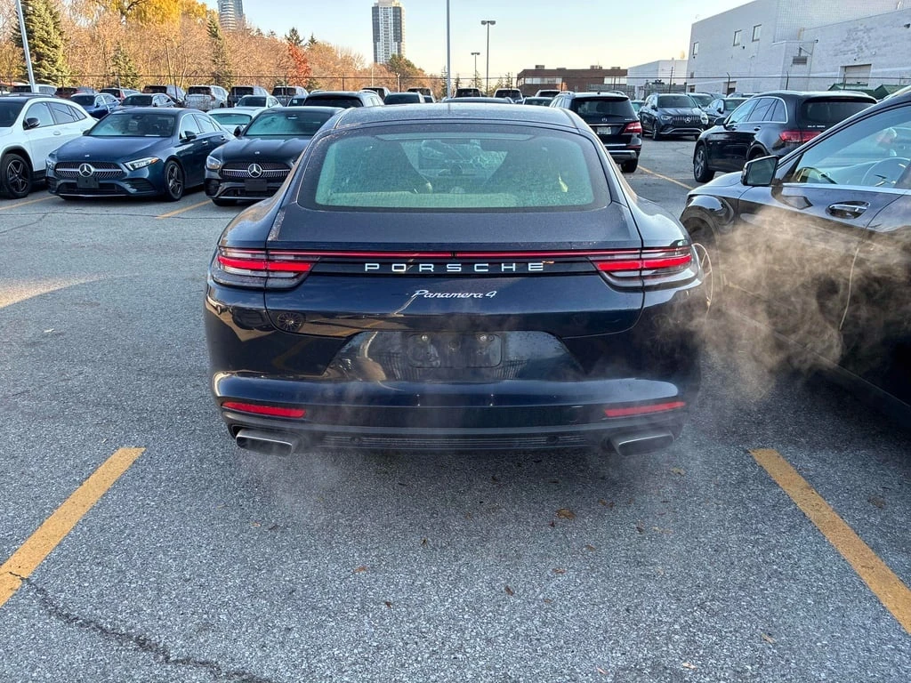 Porsche Panamera 4 AWD  CARFAX - изображение 4