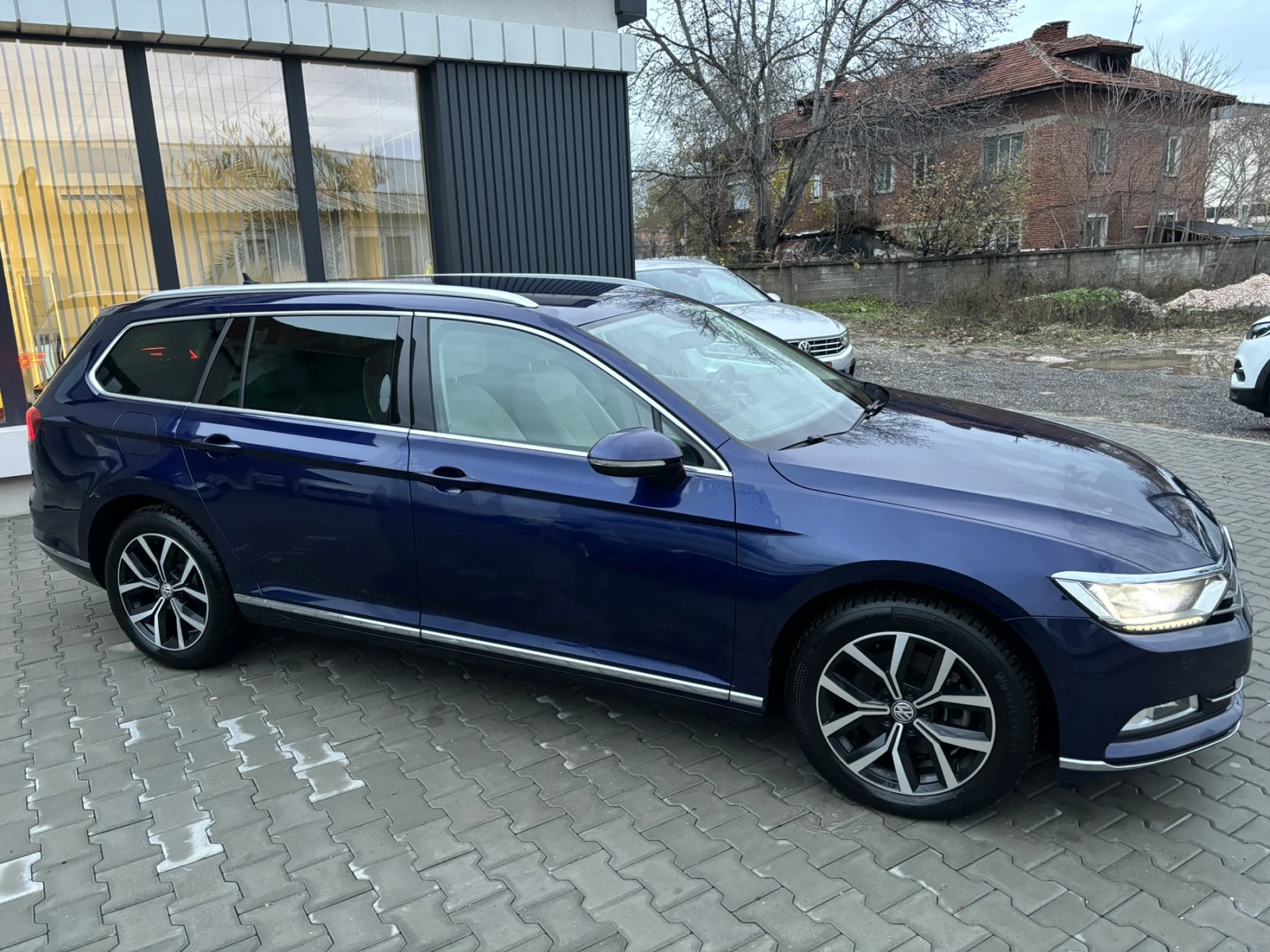 VW Passat Highline2.0TDI - изображение 8