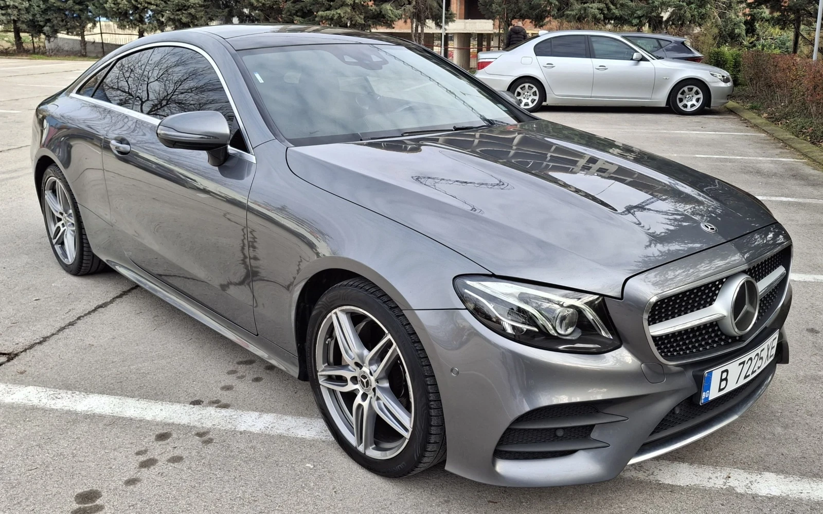 Mercedes-Benz E 220 AMG 4MATIC - изображение 2