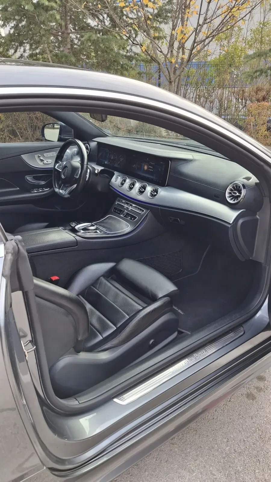 Mercedes-Benz E 220 AMG 4MATIC - изображение 9