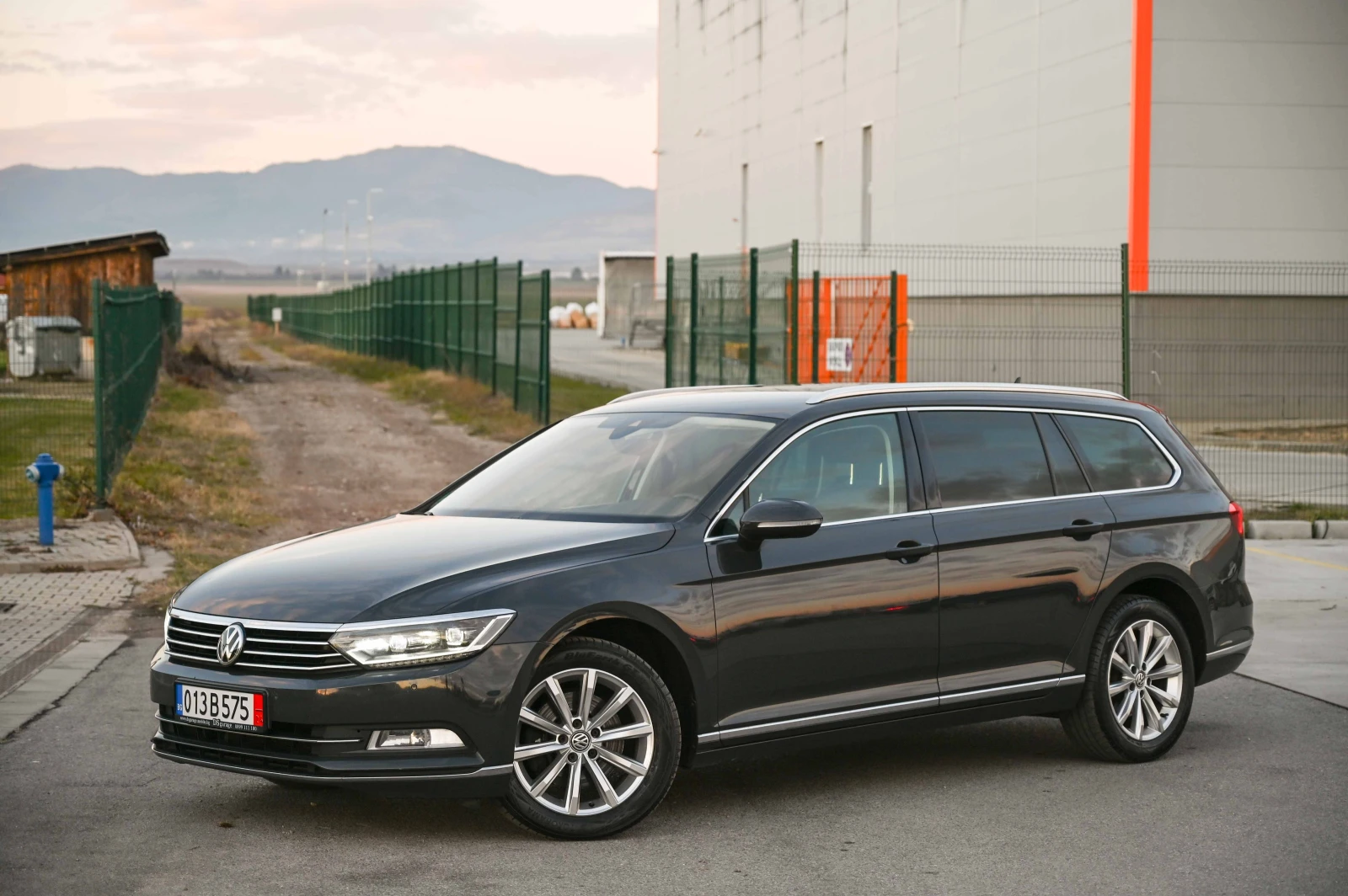VW Passat 2.0TDI* Highline* Matrix* ACC* Germany - изображение 2