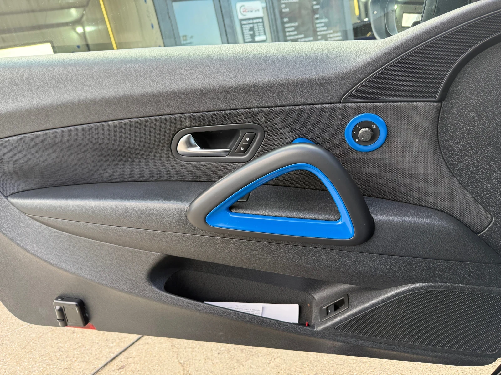 VW Scirocco 2.0 TDI/140 к.с. - изображение 8