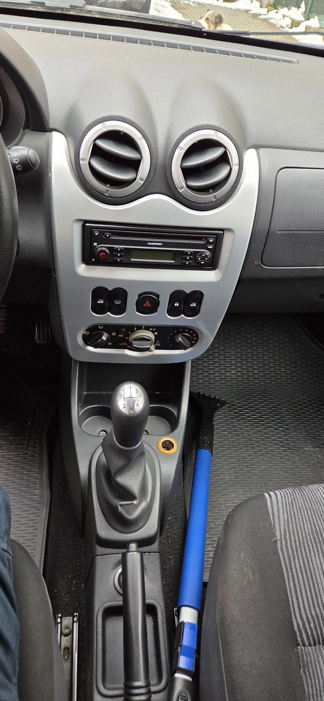 Dacia Sandero 1.4  MPI | Mobile.bg � ����������� 7