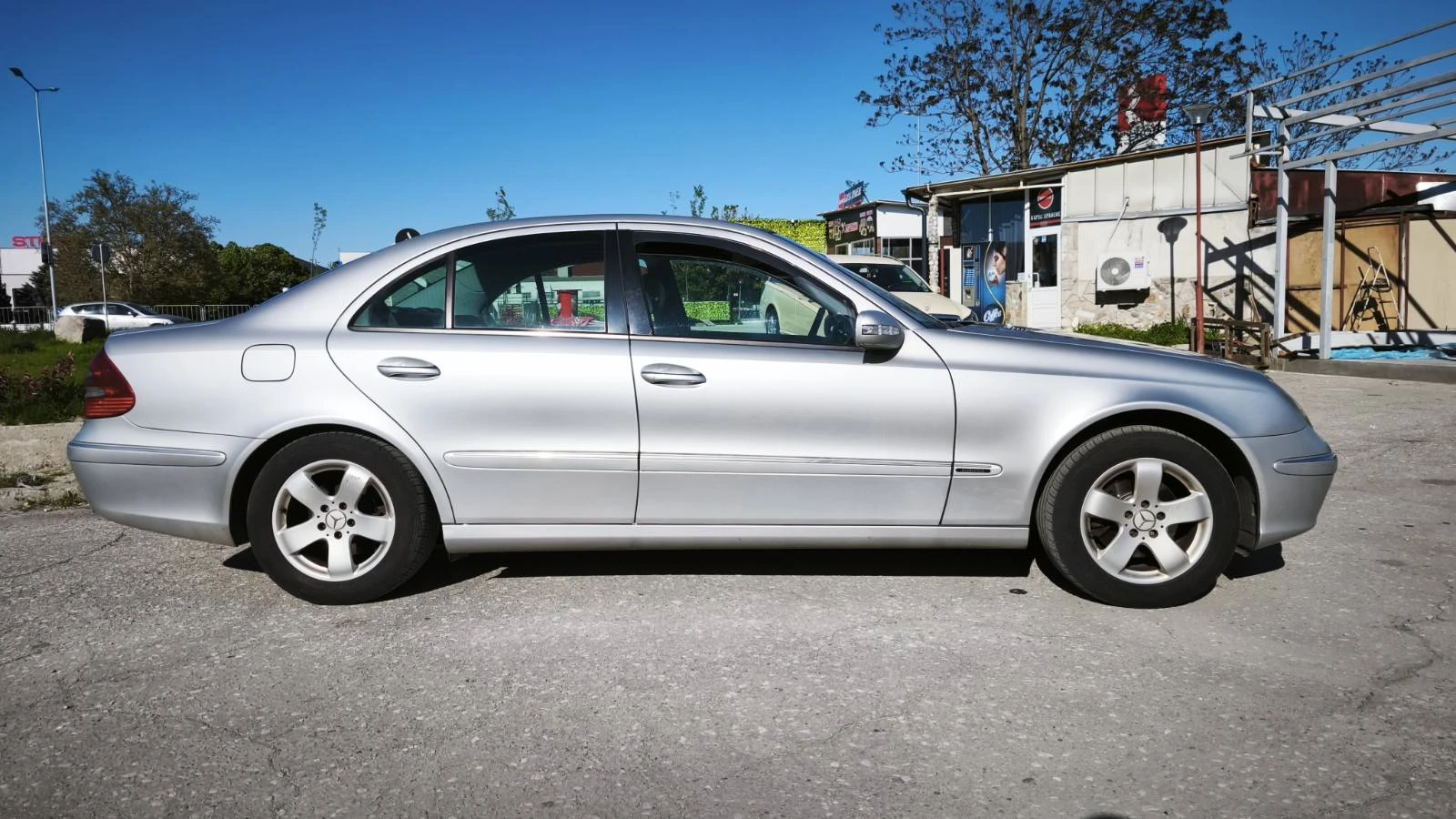 Mercedes-Benz E 220 2.2 CDI ELEGANCE, снимка 3 - Автомобили и джипове - 54304207