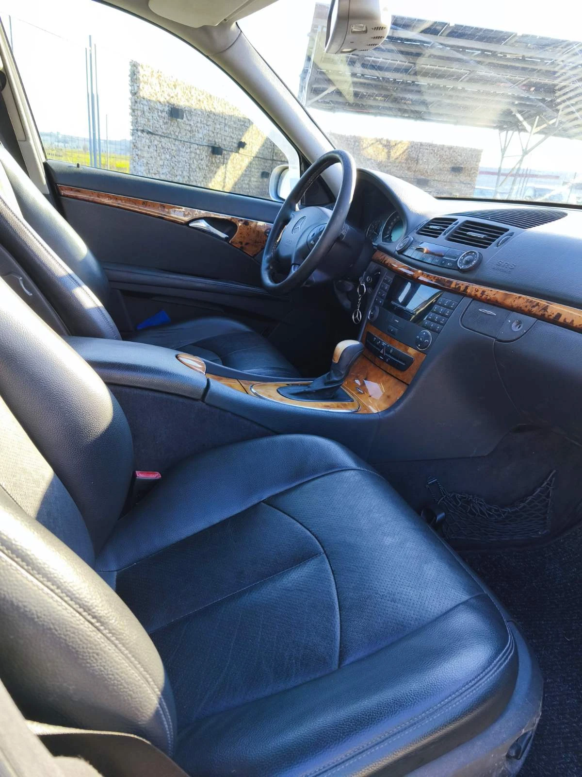 Mercedes-Benz E 220 2.2 CDI, снимка 8 - Автомобили и джипове - 53706459