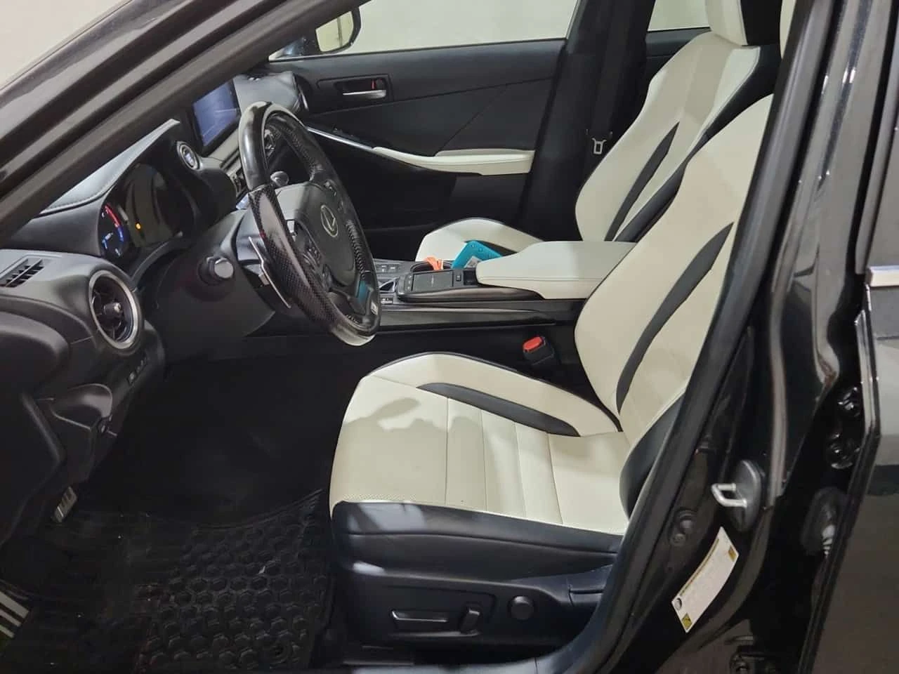 Lexus IS 300 F-Sport ����� * ���� ���������� * �� Toyota *  | Mobile.bg � ����������� 10