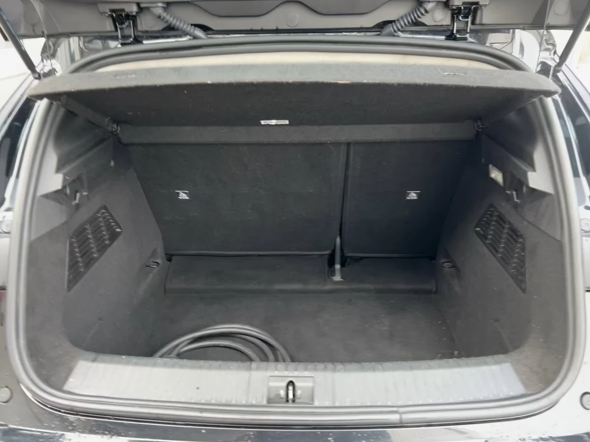 Renault Megane EV60 DISTRONIC Keyless Winter Package LED NAVI, снимка 16 - Автомобили и джипове - 54269735