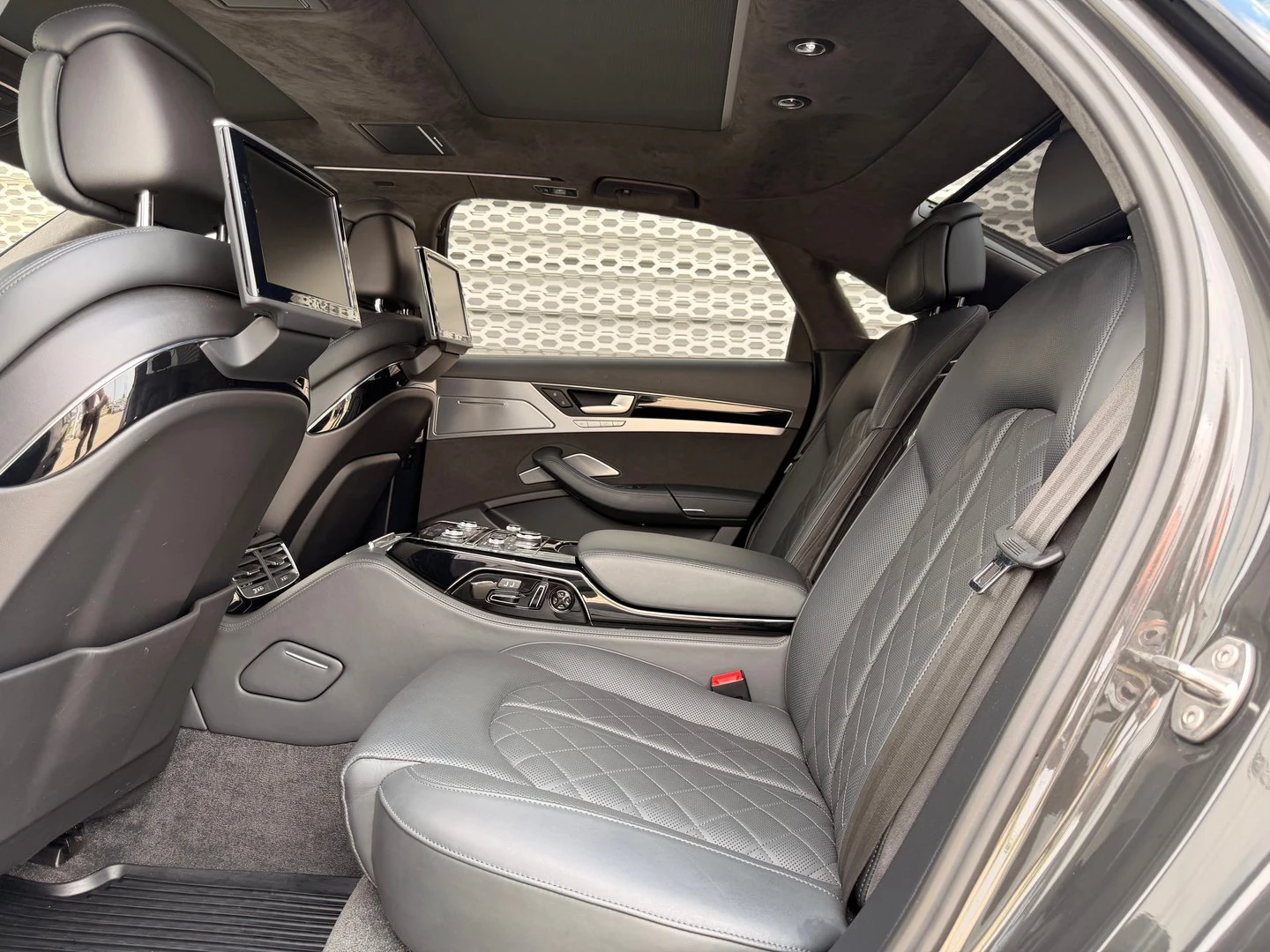 Audi A8 | Mobile.bg � ����������� 12
