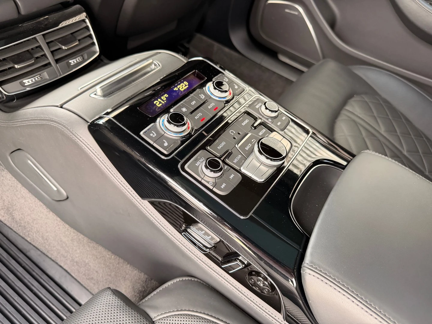 Audi A8 | Mobile.bg � ����������� 14