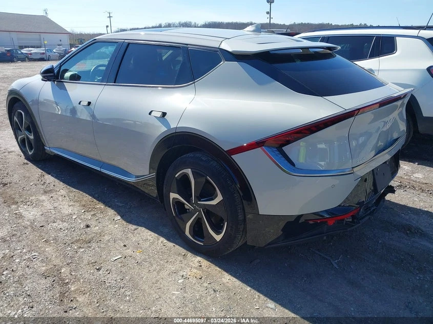 Kia EV6 Gt-Line, снимка 3 - Автомобили и джипове - 54460429