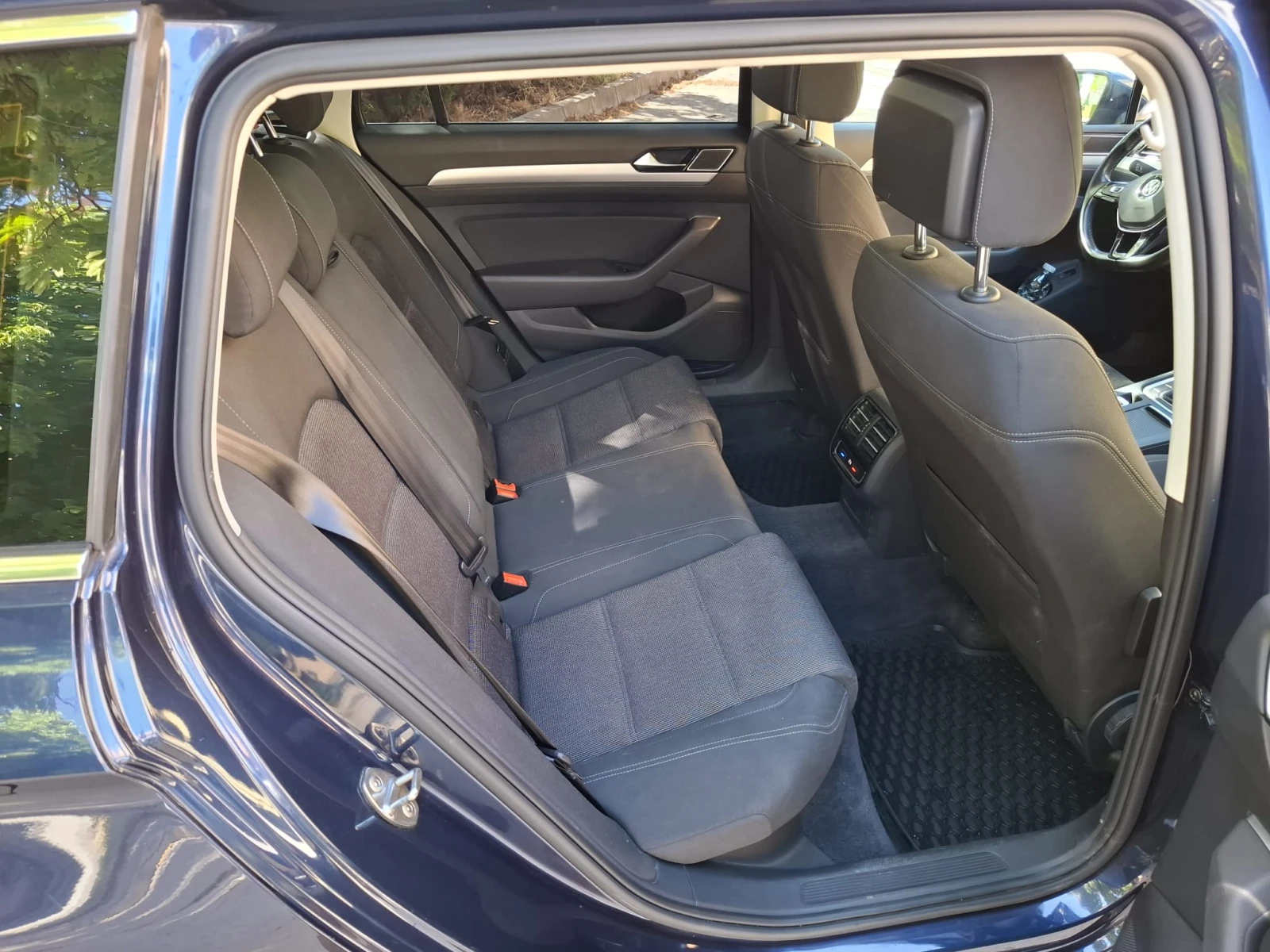 VW Passat, снимка 9 - Автомобили и джипове - 55083372