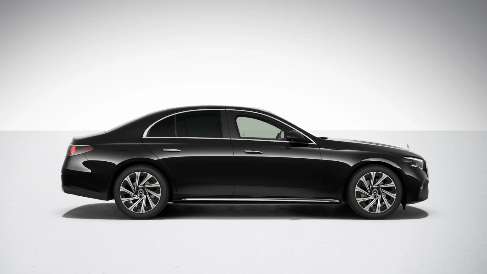 Mercedes-Benz E 220 d 4MATIC, снимка 3 - Автомобили и джипове - 55141983