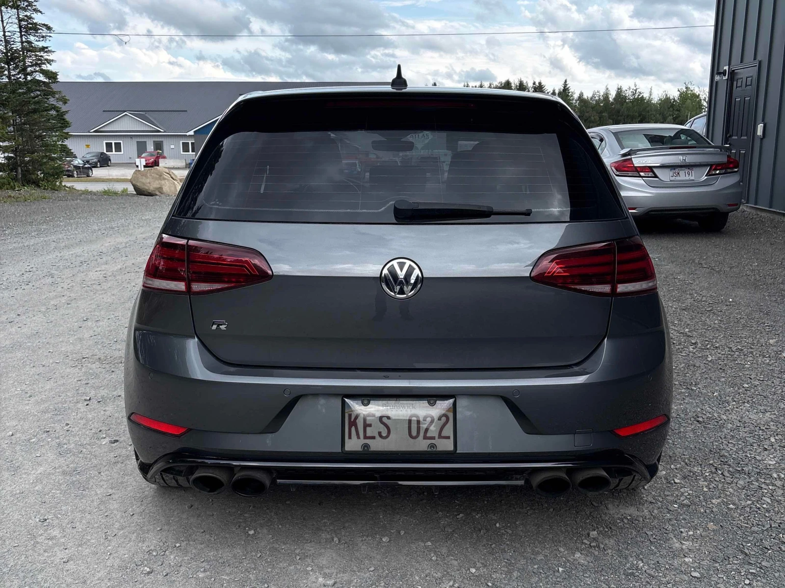 VW Golf R DSG / FENDER / CARFAX / АВТОКРЕДИТ, снимка 4 - Автомобили и джипове - 55857327