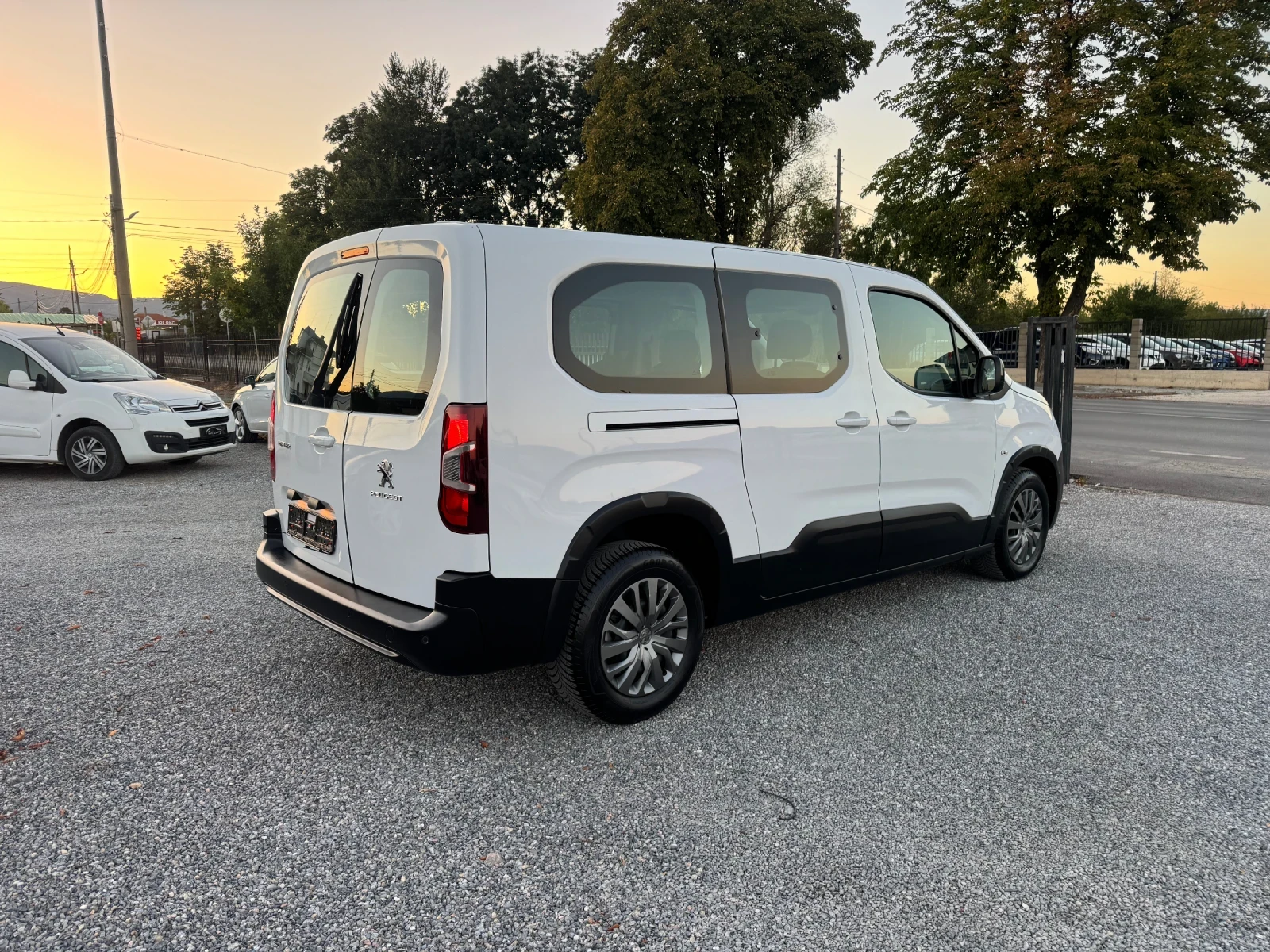 Peugeot Rifter 1.5d MAXI!! M1 L2 5seads!! NAVI! 6speed!! 2����!! | Mobile.bg � ����������� 7